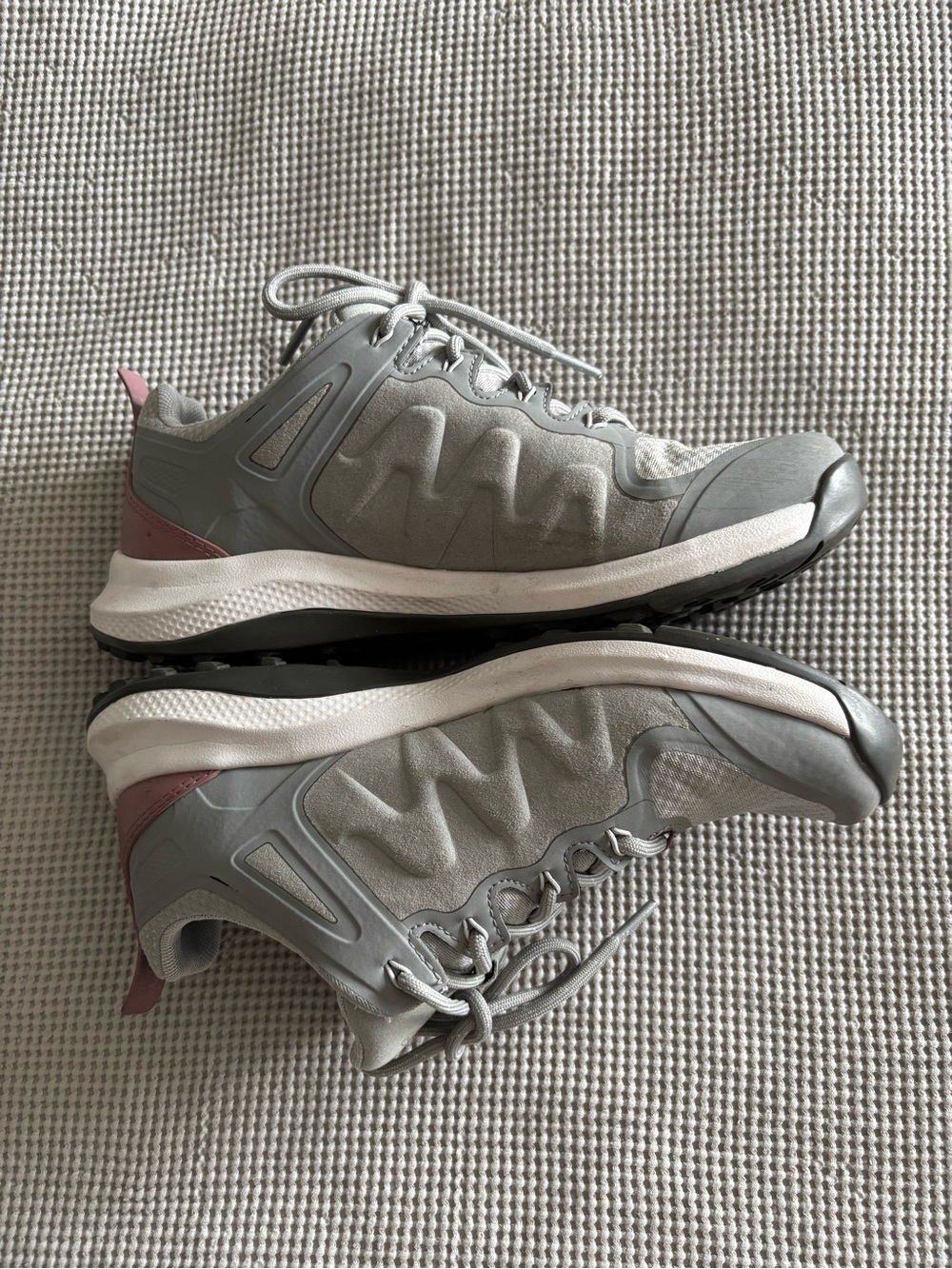 Keen Women’s Hiking shoes, size 8